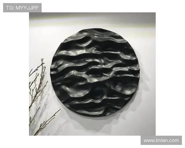 梅里诺风格在时尚界的表现稳健，展现传统工艺与现代设计的完美结合