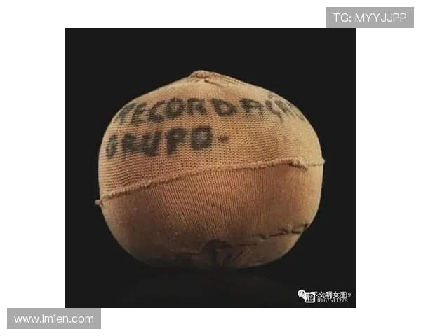 梅西家冰箱里塞满能量饮料，但厨房十年没开过火